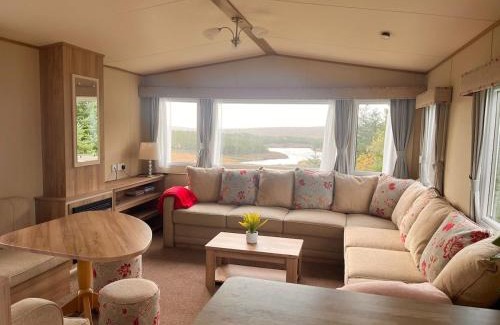 Dungloe House | Ard Na Leice Scenic Escape with Lake Views