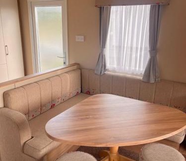 Dungloe House | Ard Na Leice Scenic Escape with Lake Views