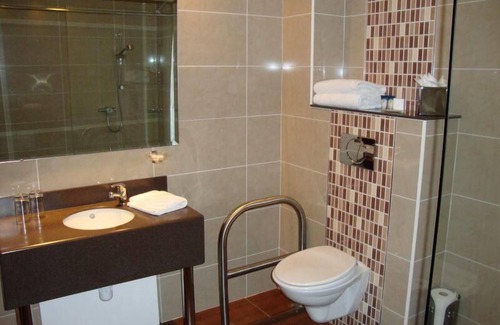 Tuam Hotel | Ard Ri House Hotel