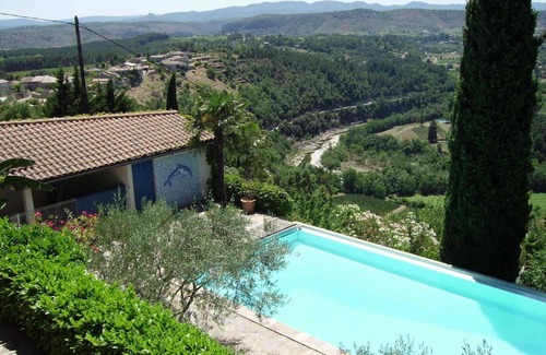 Vernon House | Ardèche Sud Joyeuse. Comfortable cottage with exceptional view, private swimming pool
