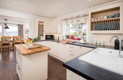 Isle of Luing Cottage | ARDLARACH LODGE, pet friendly in Cullipool, Isle Of Luing