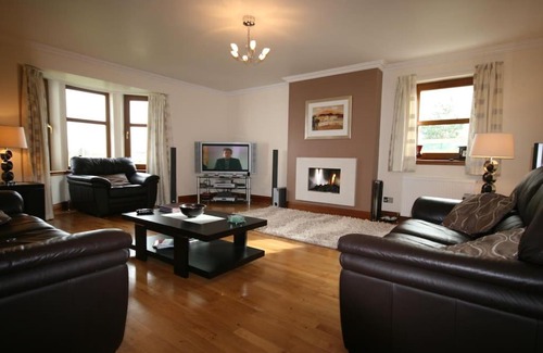 Broadford Villa | Ardmore luxury self catering cottage