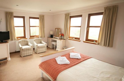 Broadford Villa | Ardmore luxury self catering cottage