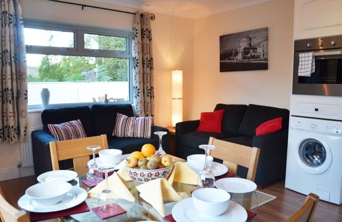 Killarney Apartment | Ardree House, Garden Mews Apt. Only 3 Min Walk to Town Centre.