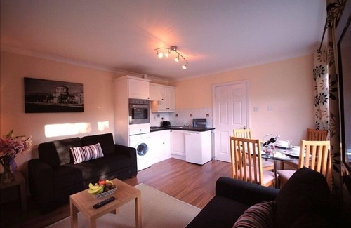 Killarney Apartment | Ardree House, Garden Mews Apt. Only 3 Min Walk to Town Centre.