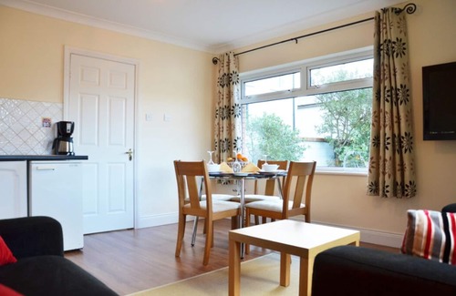 Killarney Apartment | Ardree House, Garden Mews Apt. Only 3 Min Walk to Town Centre.