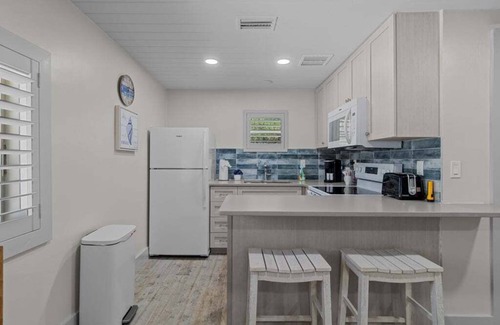 Captiva Cottage | Are you looking for a quaint fishing village in the heart of Captiva Island? - Jensen's Cottage #05