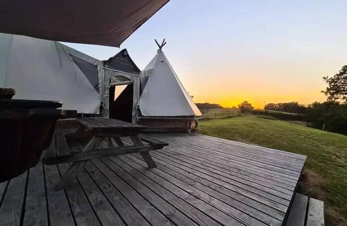 Estipouy House | Area of Escapa * - Teepee Lodge 7 people