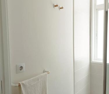 Cerdeira Apartment | AREAS NEGRAS- Apartamento centro de Cedeira.