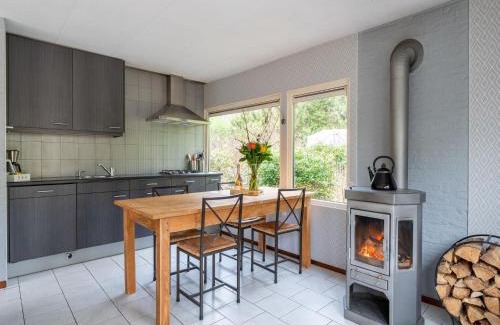 Arendonk House | Arendonk Pondside Chalet