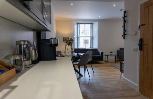 Oban Apartment | Argyle Square Apartment