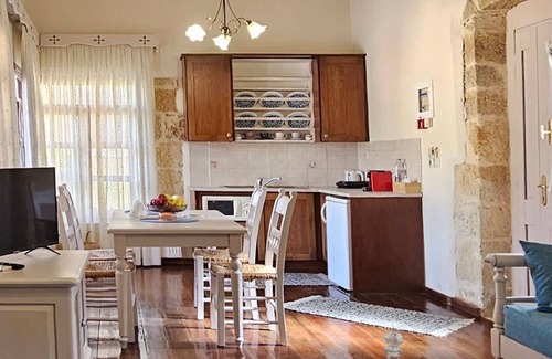 Archanes Apartment | Arhontiko Arhanes - Cretan Fairytale Gem With Pool