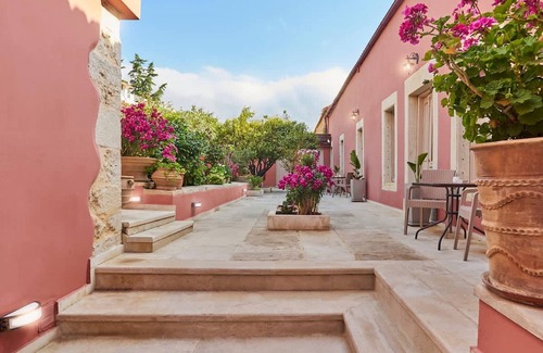 Archanes Apartment | Arhontiko Arhanes - Cretan Fairytale Gem With Pool