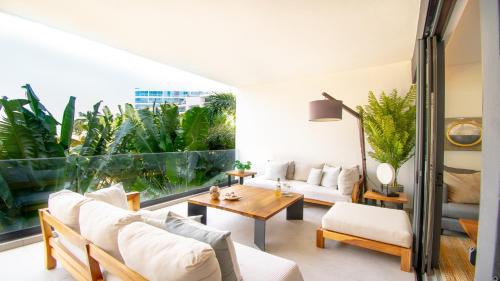 Flamingos Apartment | Aria Ocean View Condo 206 by Kivoya