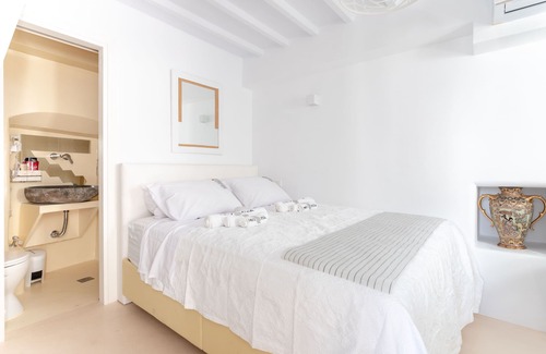 Little Venice House | Aria Room by i-Diva Mykonos