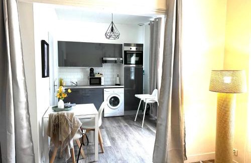 Peronne Apartment | Arina & Julien Peronne Centre