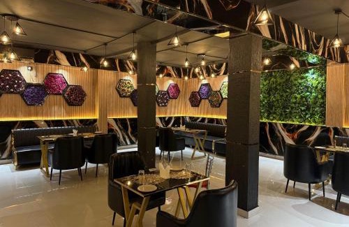 Mawana Hotel | Ark Hotel and Restaurant