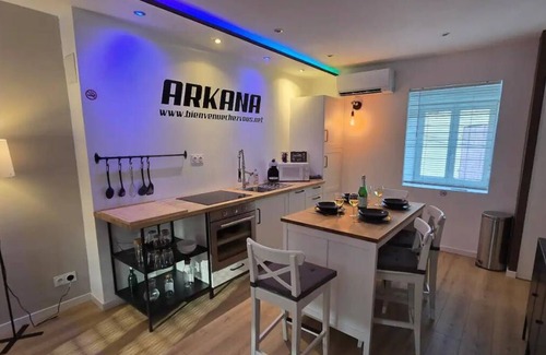 Dole House | ARKANA private apartment with parking in quiet Dole.