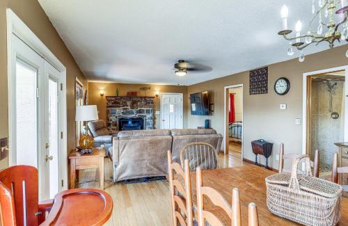 Horseshoe Bend House | Arkansas Lake House with Private Dock!
