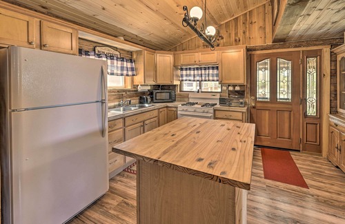 Friendship Apartment | Arkdale Studio Cabin w/On-Site ATV Trails!