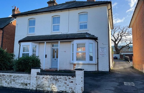 Basingstoke Hotel | Arlan House, Superb Basingstoke Hotel - Room 01