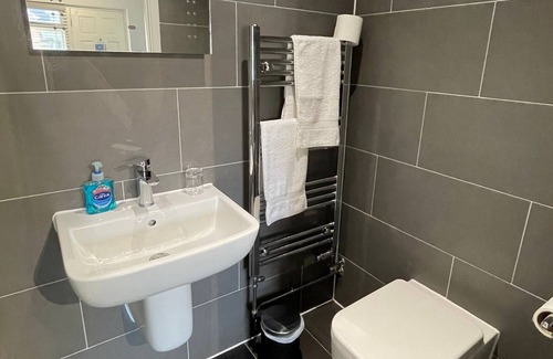 Basingstoke Hotel | Arlan House, Superb Basingstoke Hotel - Room 03