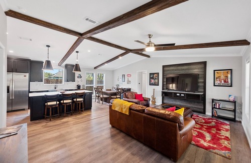 Austin House | Arlo Next to Charming and Cozy Hill-Country Haven