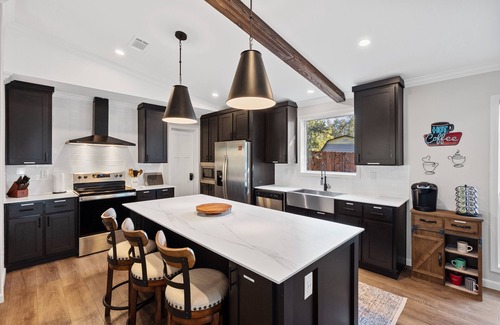 Austin House | Arlo Next to Charming and Cozy Hill-Country Haven