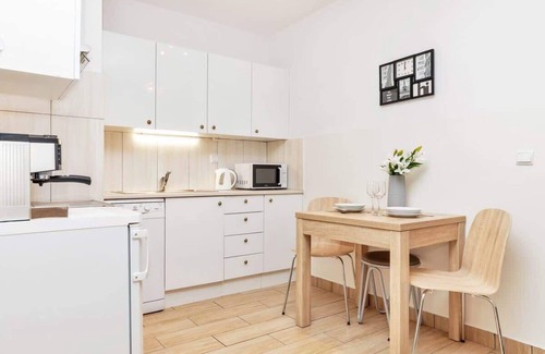 Swinoujscie Apartment | Armii Krajowej 6 | Beige Apartment | Parking