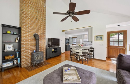 Charlestown House | Arnolda Getaway