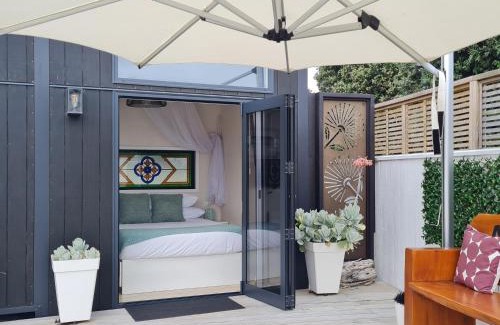 Peka Peka Apartment | Aroha Tiny House Peka Peka