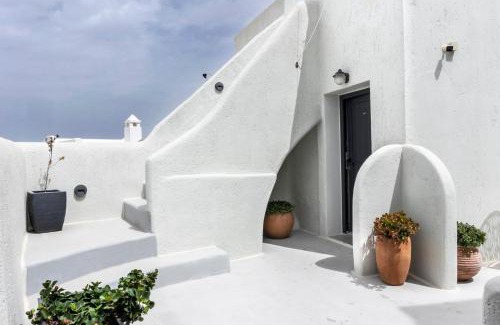 Pyrgos Apartment | Art and Sky