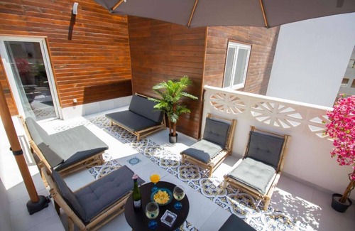 Pla del Bon Repos Apartment | Art Apartment VII, private terrace