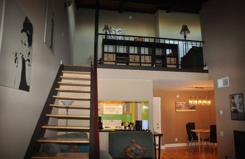 Encino House | Art Deco Stylized Gorgeous 2Bd+2Br