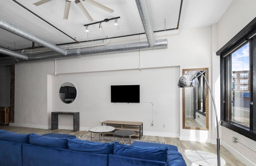 Downtown Springfield Apartment | Art District Loft - 4BD/2BA Downtown SGF, Brick City