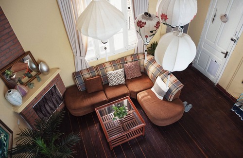 Hai Ba Trung Apartment | Art Duplex | Private Terrace and Cozy Attic