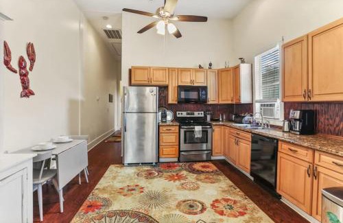 Mid-City House | Art Filled Sanctuary in the Heart Of Mid City