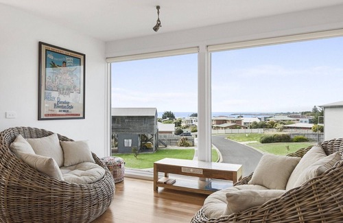Apollo Bay House | Art House - Apollo Bay
