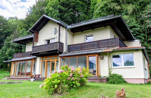 Semmering Apartment | Art in Waldfrieden