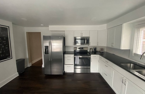 Windsor Park House | Art | Stainless | Hardwood | Granite | Walkable