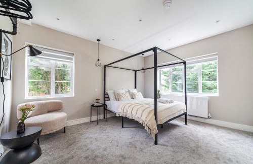 Barnhill Apartment | Arte Stays - Serviced Apartments for Leisure and Business - Private Parking - 12 minutes walking from Wembley Stadium