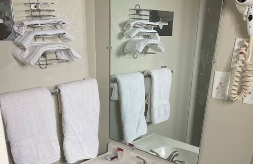 Artesia Hotel | Artesia Inn Extended Stay
