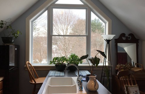 Montpelier Apartment | Artful Lodging Mountain-view Studio+1 Bedrm Apt in Historic Home, Montpelier VT