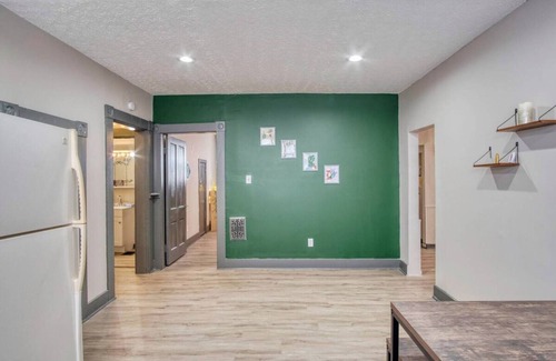 Windsor Park Apartment | Artistic 1BR - APT - Near Downtown Mass Ave