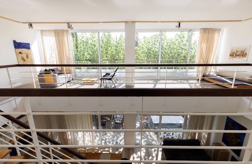 Pentakomo Apartment | Artistic 3-Bedroom Apartment in Limassol, by the Sea