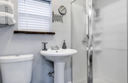 North San Antonio - SAT Apartment | Artistic Alamo Studio