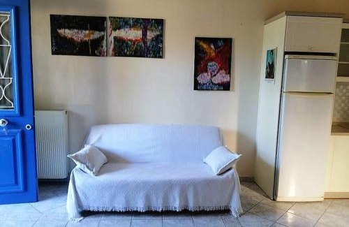 Nea Kios Apartment | Artistic and Relaxing Experience