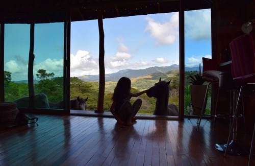 Tajo Alto House | Artistic House ; Peaceful place in the Mountains. Close to Miramar, Puntarenas