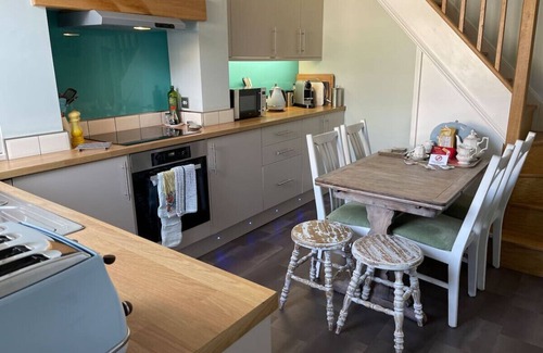 Harrogate Cottage | Artists' Cottages’ Artists’ Cottage close to HCC