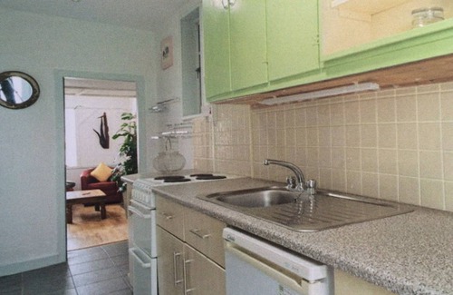 Kinvara Cottage | Artists Cove Perfect location in the Heart of Kinvara Explore and Unwind.